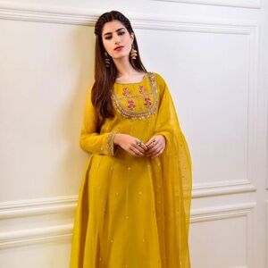 Chic Mustard Long Sleeve Dress with Embroidery